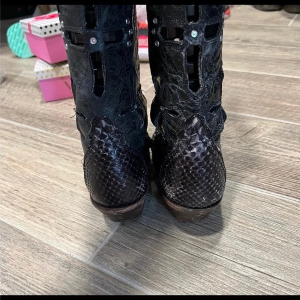 Corral python Cowboy Boots - Picture 5 of 9